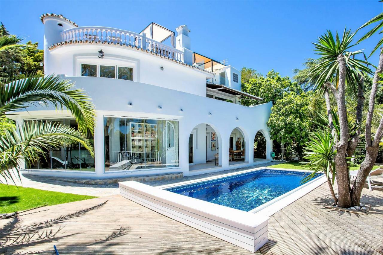 Luxury Villa With Swimming Pool And Jacuzzi มาร์เบยา ภายนอก รูปภาพ