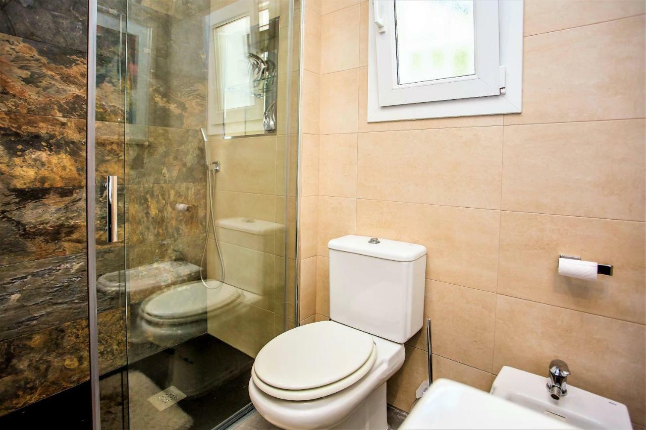 Luxury Villa With Swimming Pool And Jacuzzi มาร์เบยา ภายนอก รูปภาพ